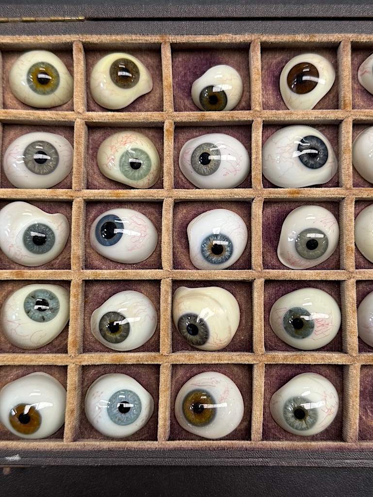 45-antique-glass-eyes-in-case-5.jpg